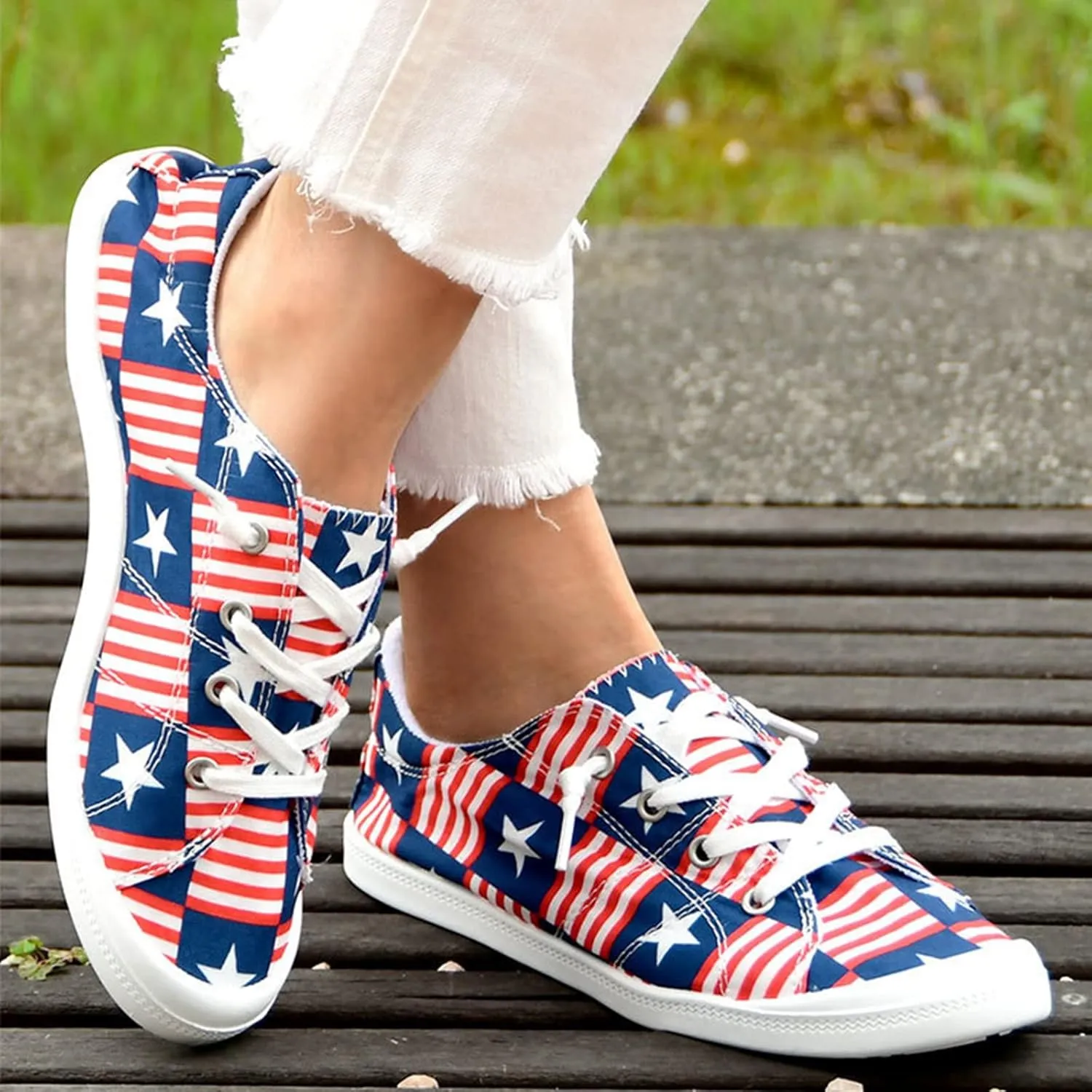 Loafers for Women Comfort Lace-Up Slip-On Walking Shoes Classic Flat Women's Sneakers