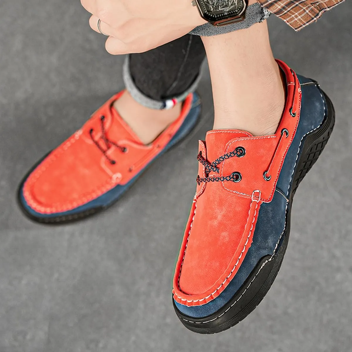Men's Leather Loafers & Slip-On Lace Up Retro Round Toe Leather Comfortable Driving Shoes Fashionable Non-Slip Walking Shoes