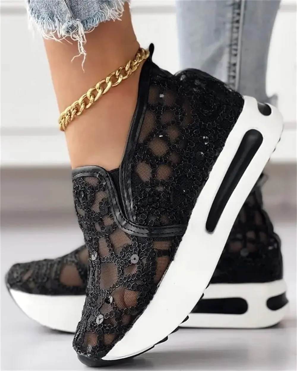 Sequins Lace-up Muffin Sneakers