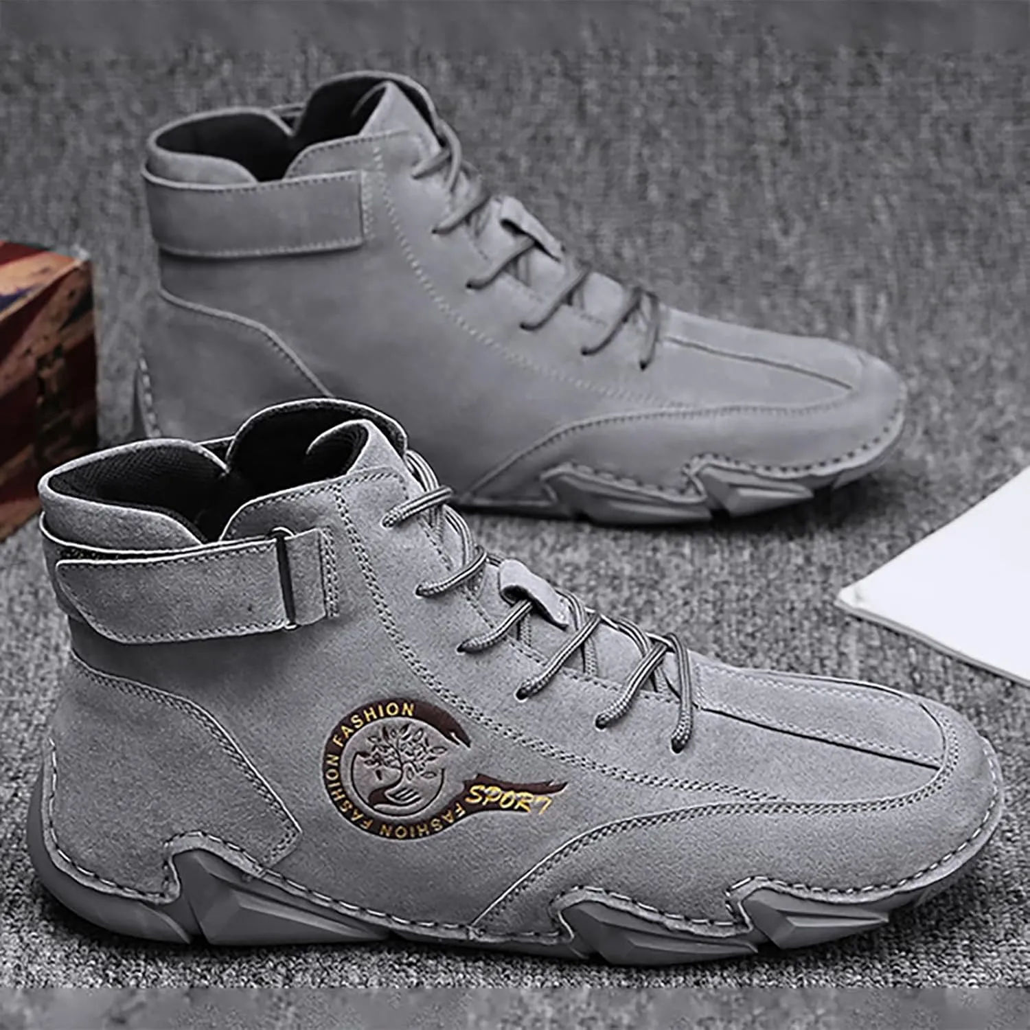 Shoes New Winter Men's Padded Leather Korean High Top Hook Loop Short Boots Lace-Up Lightweight Sport Shoes