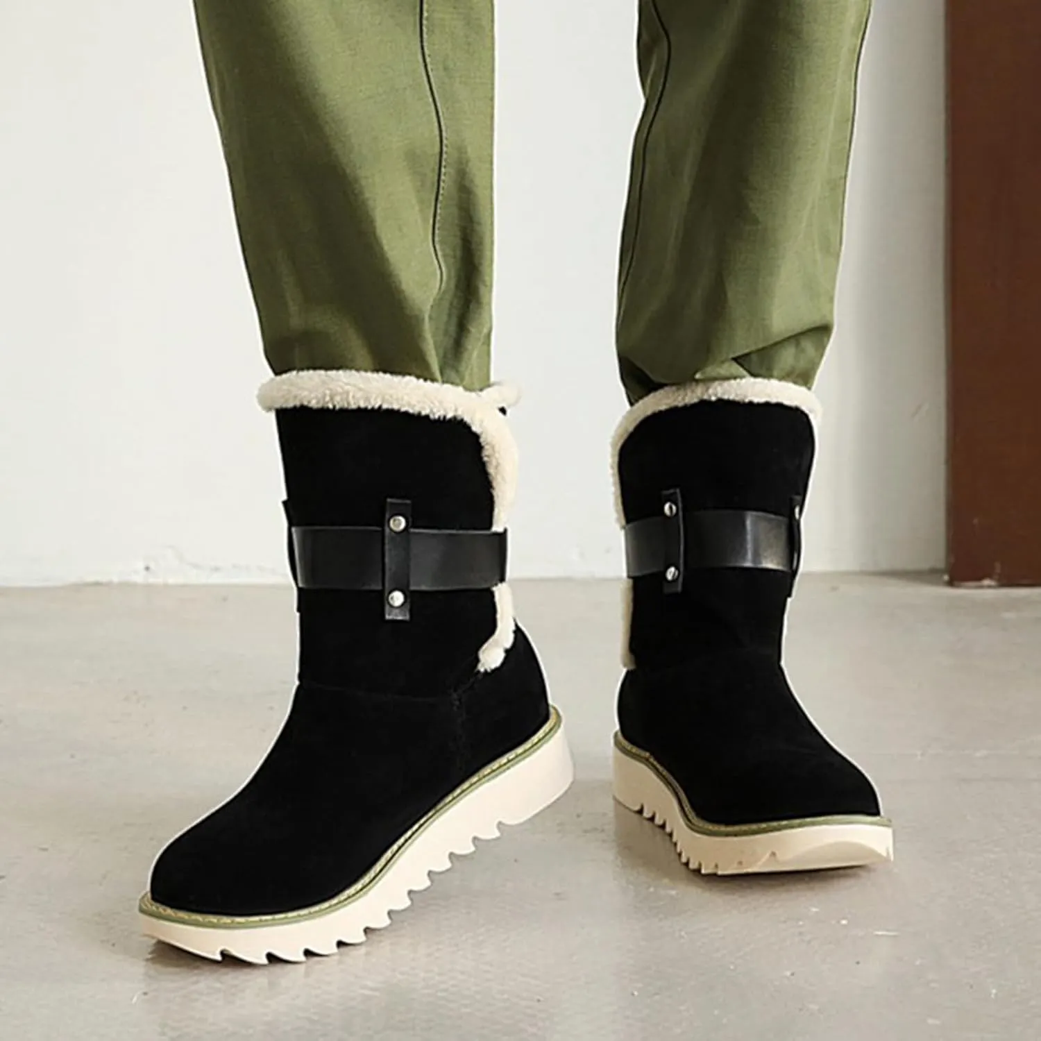 Womens Winter Snow Boots Cute Round Toe Warm Fur Lined Winter Suede Women's Slip On Boot Comfortable Winter Boot